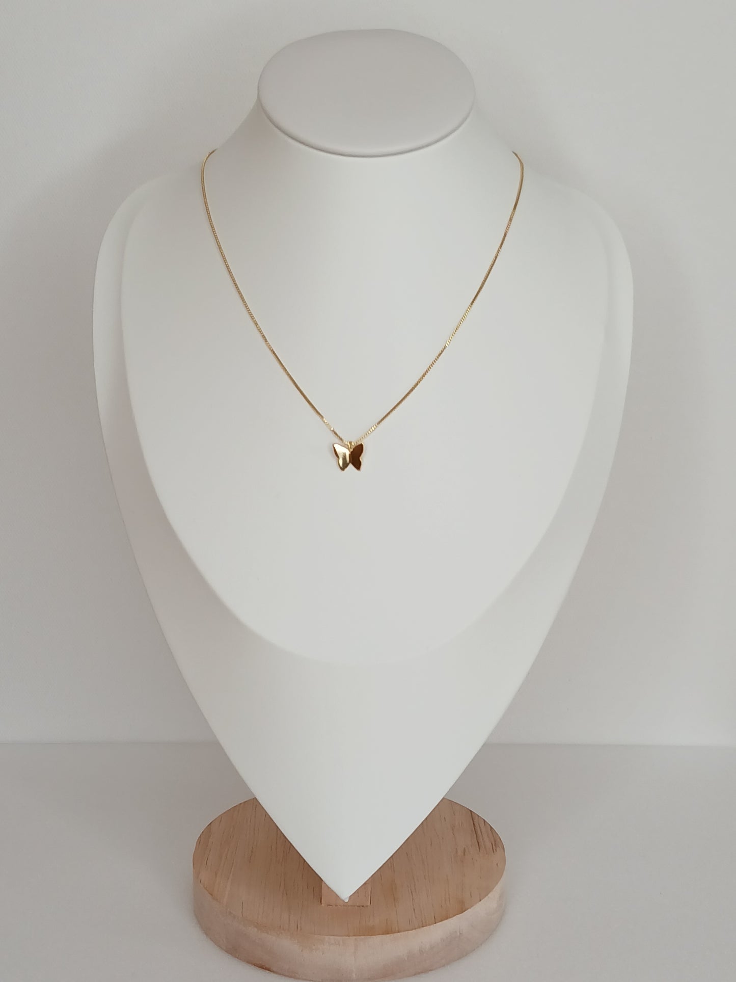 Colar Borboleta Dourada